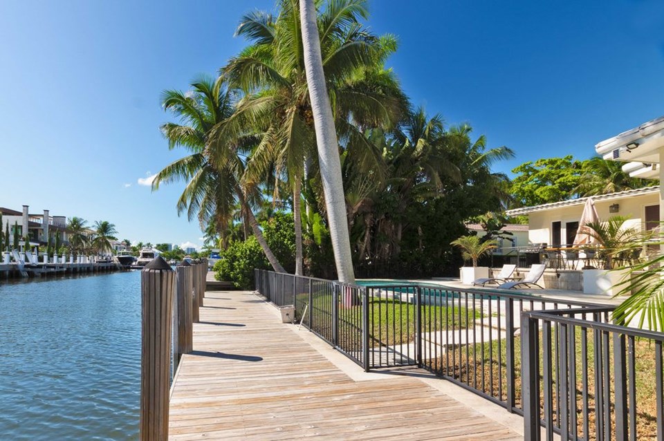 Las Olas Cottage | Fort Lauderdale, FL - Property Listing - Sabrina ...